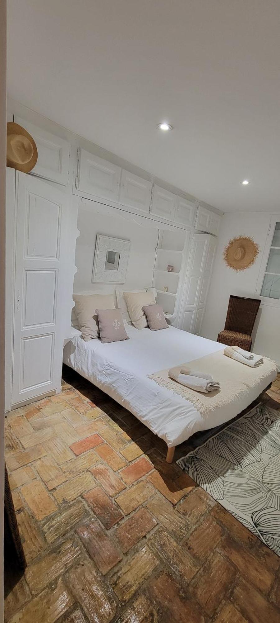 Petite Maison Mitoyenne Au Coeur De Saint Tropez Exteriör bild